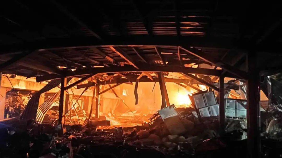 激战魔物娘安卓版:台湾一工厂突发爆炸！4名消防员殉职，百余人受伤